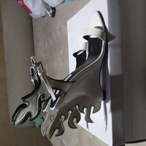 Shoes - Picture 3 of 5